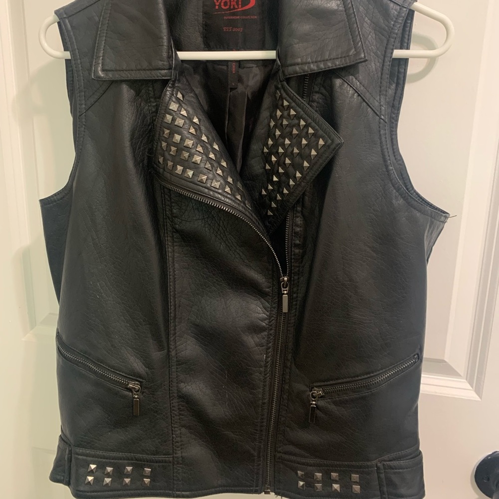 Yoki brand studded pleather vest L